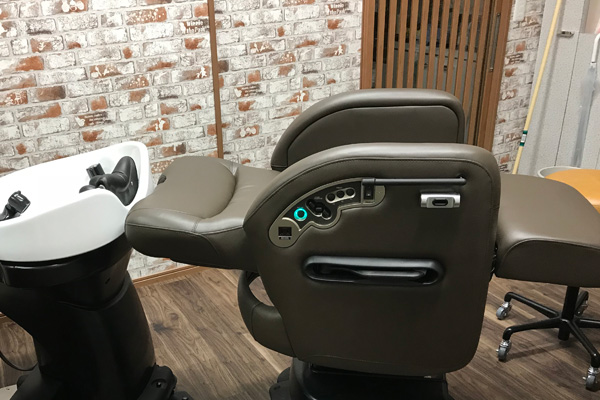 腰にやさしいチェア